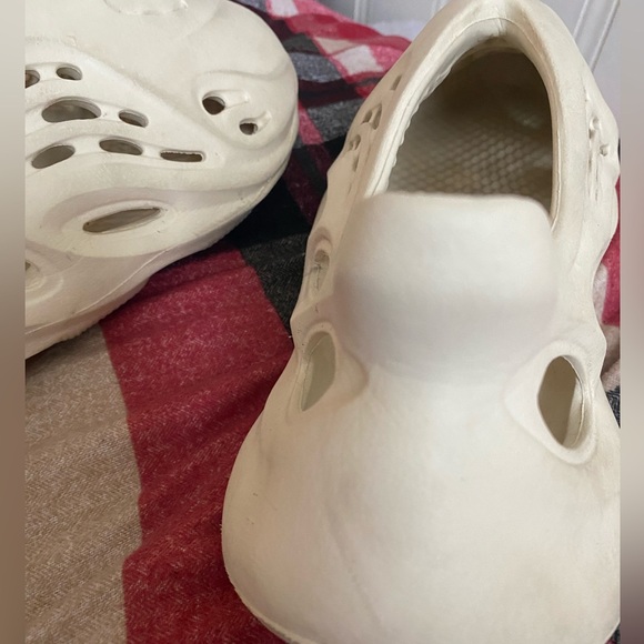 Adidas YEEZY foam runners cream - Picture 6 of 8